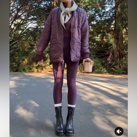 Beyond Yoga Women's Size L - Picture 14 of 15